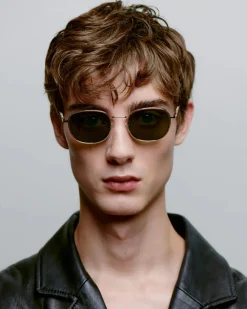 A.Kjaerbede Aurinkolasit|Aurinkolasit><noscript><img width=