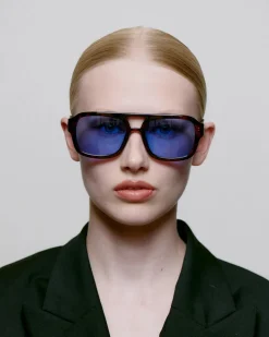 A.Kjaerbede Aurinkolasit|Aurinkolasit><noscript><img width=