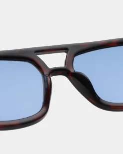 A.Kjaerbede Aurinkolasit|Aurinkolasit><noscript><img width=