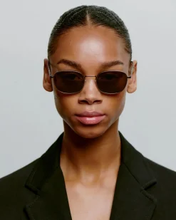 A.Kjaerbede Aurinkolasit|Aurinkolasit><noscript><img width=