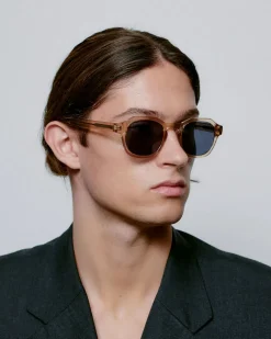 A.Kjaerbede Aurinkolasit|Aurinkolasit><noscript><img width=