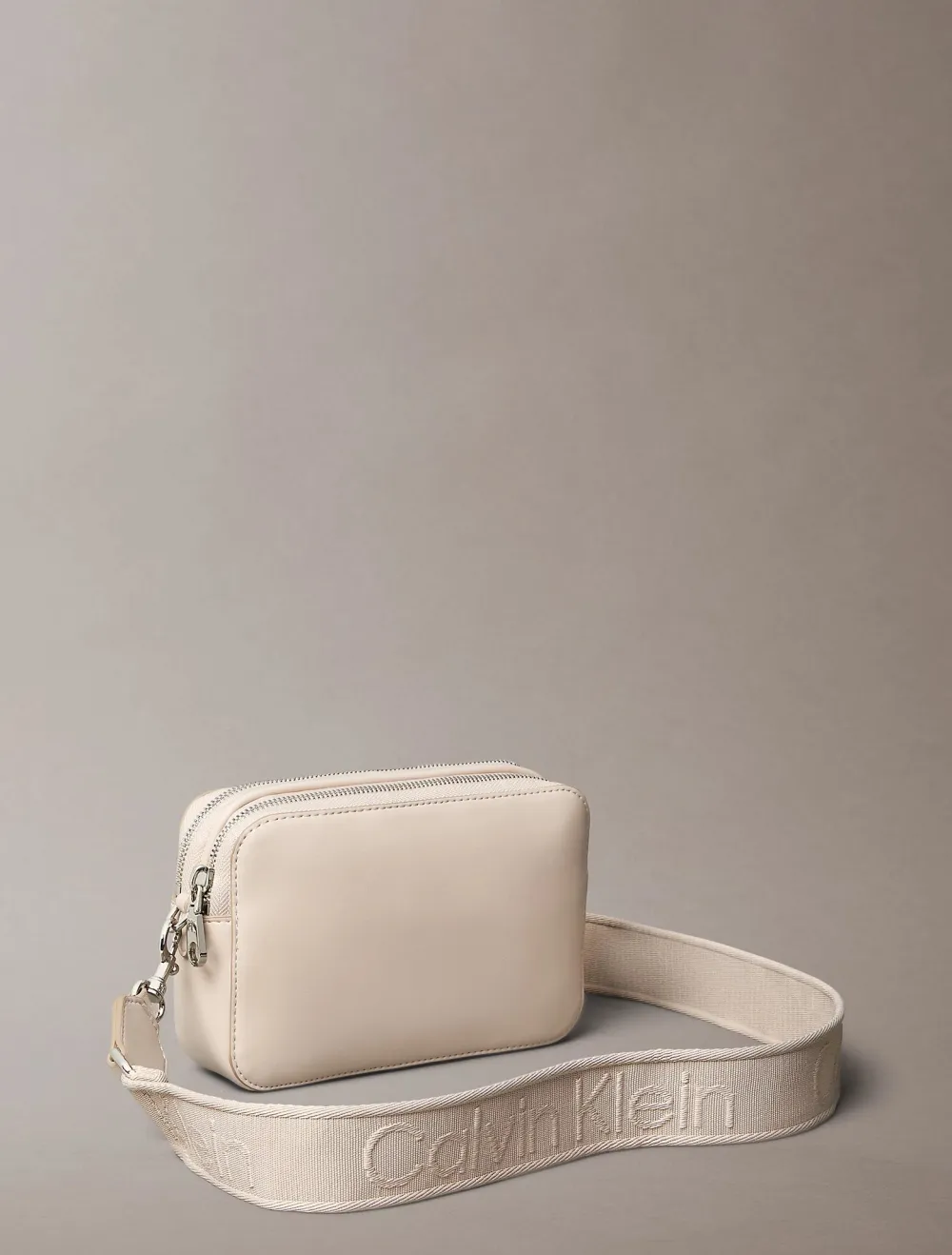 Calvin Klein Accessories Laukut|Kaikki Asusteet>naisten laukku Webbing Double Strap Camera Bag,