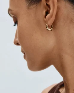 Edblad Korut|Kaikki Asusteet>korvakorut Peak Hoops Icon M Gold, Gold pleated