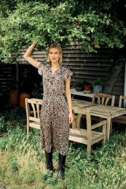 Freequent Kaikki Mekot Ja Hameet|Mekot><noscript><img width=