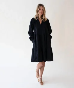 Gauhar Mekot|Kaikki Mekot Ja Hameet><noscript><img width=