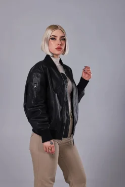 Human Scales Kevättakit|Nahkatakit><noscript><img width=