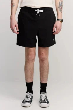 Makia Shortsit|Kaikki Housut Ja Farkut><noscript><img width=