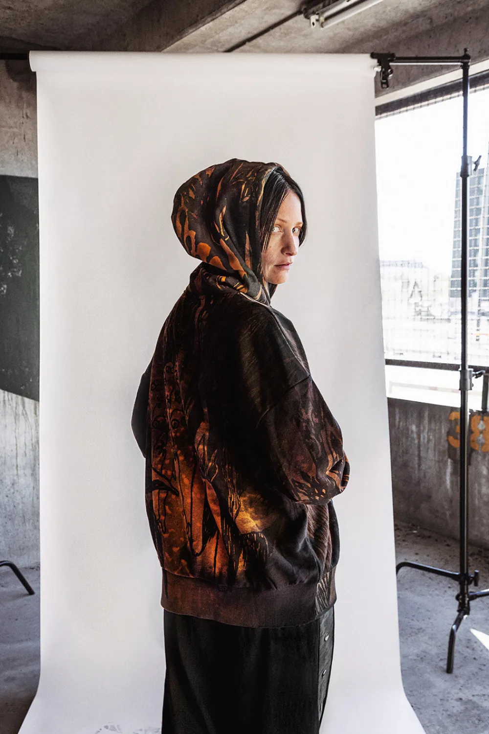 MOOMIN MARTINEX X MERT OTSAMO Hupparit|Kaikki Paidat>Huppari, Moomin x Mert Otsamo Huppari Usva Unisex