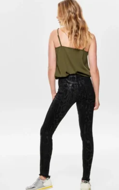 Only Farkut|Kaikki Housut Ja Farkut><noscript><img width=