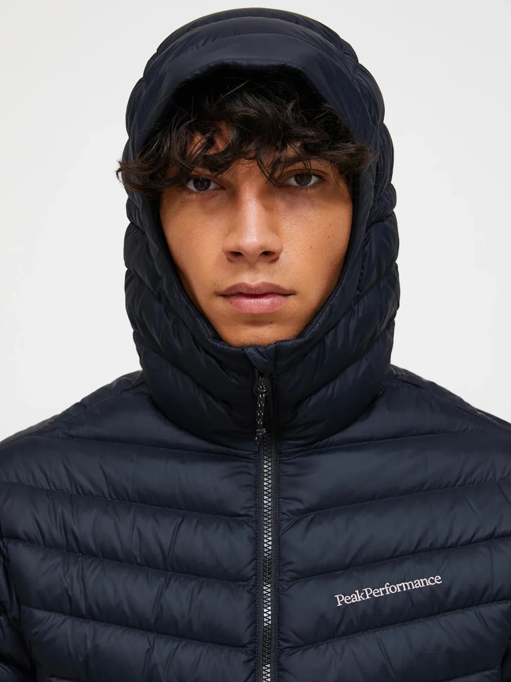 Peak Performance Talvitakit|Kevättakit>miesten kevytuntuvatakki, M FROST DOWN HOOD JACKET