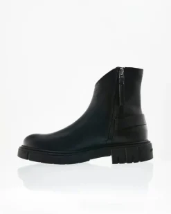 Sneaky Steve Maiharit, Nilkkurit Ja Saappaat|Kaikki Kengät><noscript><img width=