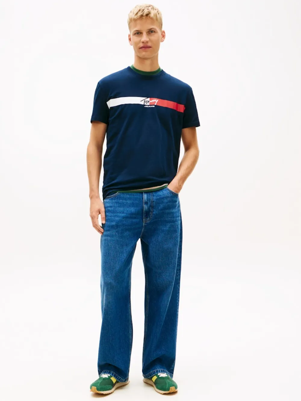 Tommy Jeans T-Paidat>miesten t-paita TJM REG SIGNATURE STRIPE T EXT,